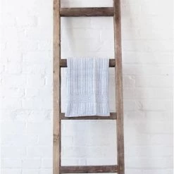 Creative Women By Hand Towel Entertaining