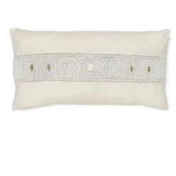 Kushukuru Lamu Nolari Throw Pillow